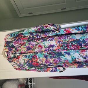 NWT Cupio Colorful Floral Button-Up knee length Dress or Tunic  NEVER WORN